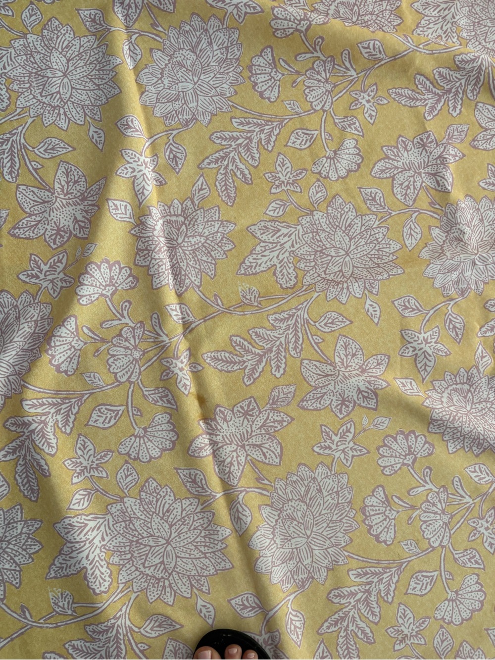 Tommy Bahama Yellow Floral Cotton indoor outdoor long table cloth like new